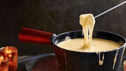 Winterspecial van Bar Dixie in Amstelveen: overheerlijke kaasfondue met brood en groente.
